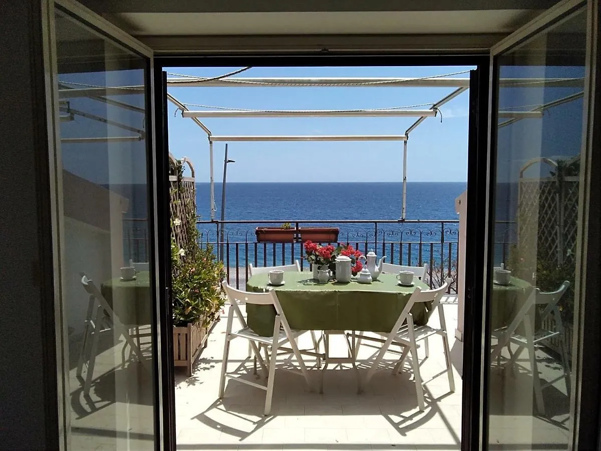 Centrocitta Beach Roccalumera Apartment